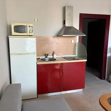 Miramar Palace 509 Apartment *